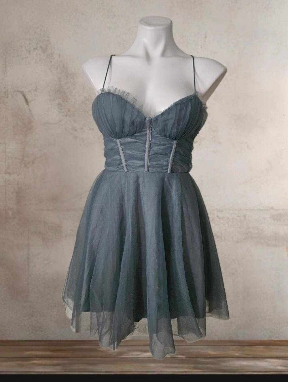 Selfie Leslie Hoco (SMITTEN SWEETHEART NECKLINE CHIFFON MINI PARTY DRESS Size M - Picture 4 of 7